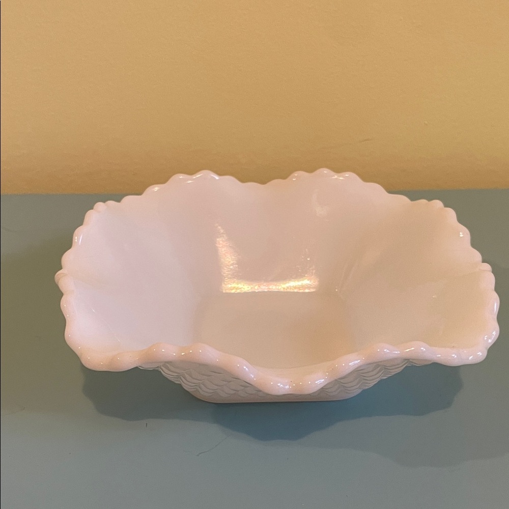 Vintage Mid-Century Westmoreland White Diamond Milk Glass Ruffled Rim Candy Bowl